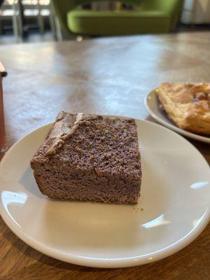Petite Clouet Cafe