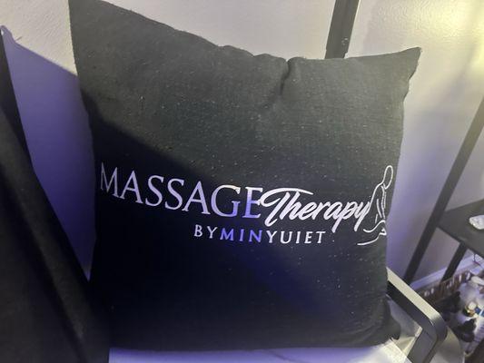 Massage Therapy By Minyuiet