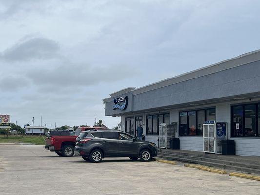 worst place for anything, dont stop here