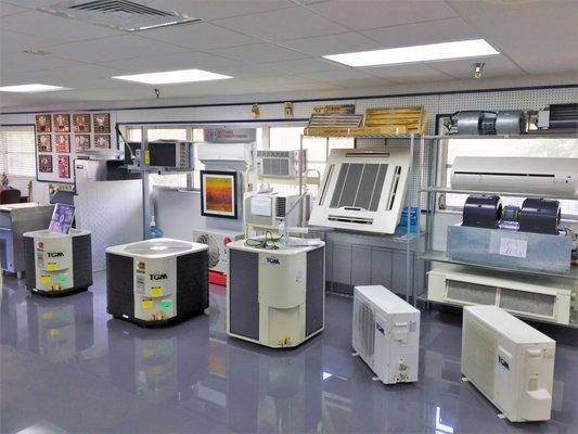 Showroom displays all of Refricenter's equipment offerings ready to provide cooling to your customers.