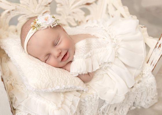 Newborn photographer in Houston Texas