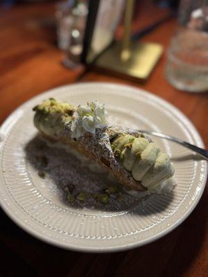 Pistachio Cannoli