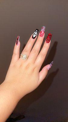 LOVED my nails JD did an amazing job he was very attentive to make sure I loved my nails!