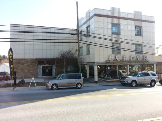 Renovated Art Deco Building with over 90 Dealers In a 40,000 square foot building.