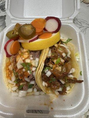 Tripa and lengua no extra charge!