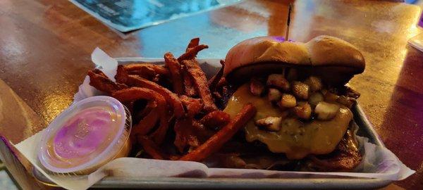 Donkey Kong Burger with sweet potatoe fries