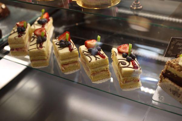 High quality European pastries and premium Fonte coffee