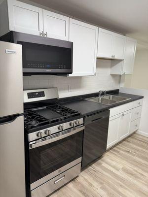 Lopez and Vivi Remodeling and Painting