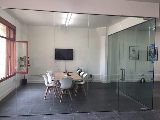 Quick's Glass & Doors