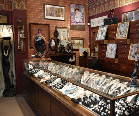 Classic Facets Antique Jewelry