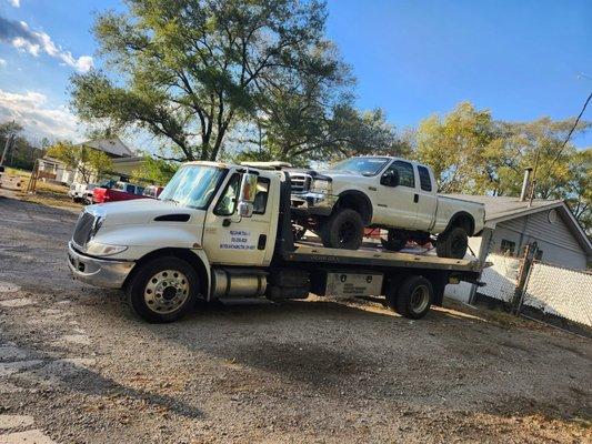 Pete's 24 Hour Towing