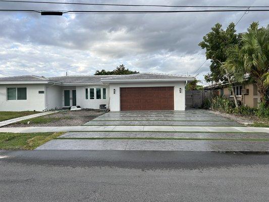 Broward County Concrete - Stamped and stained concrete driveway.