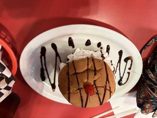 Hot fudge Sunday burger