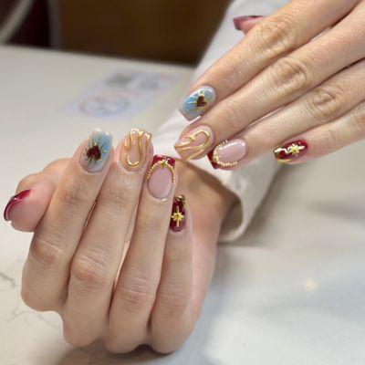 V360 Nail Lounge