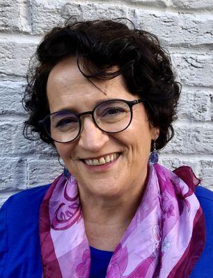 Giselle Toran GA License Massage Therapist of The Stress Break. Helping folks relax since 1987!