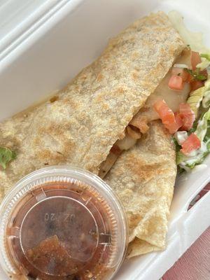 Chicken Quesadilla IG: @ammysalamii