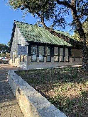 Naturally Nourished Market