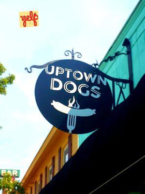 Traverse City is a BOMB city for food..07 05 19 #yelpjax #traversecity #hotdogs #uptowndogs #yum #foodisthegatewaytomysoul