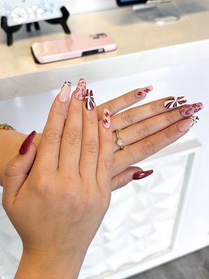 Diva Nails