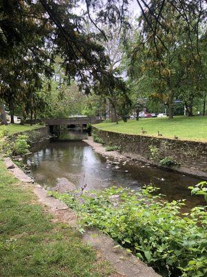 Tookany Creek Parkway