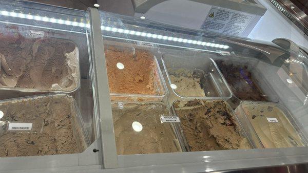 Assorted Ice Cream: Snickers, Coffee, Ferrero, chocolate Abuelita, Chongo
