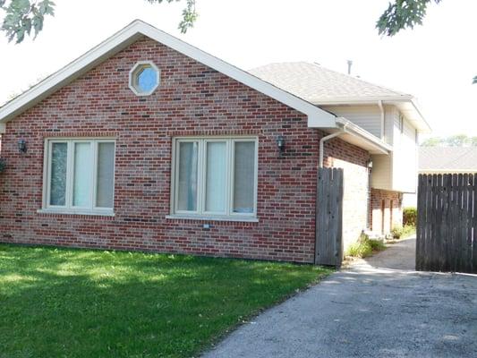 Super Clean and well kept home in Midlothian.
Call today for information.