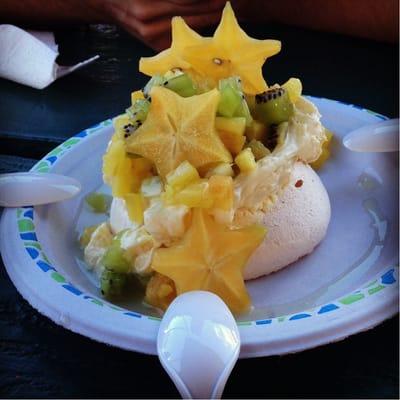 Passion fruit pavlova