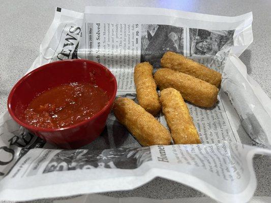 Cheese sticks with Cold marinara sauce