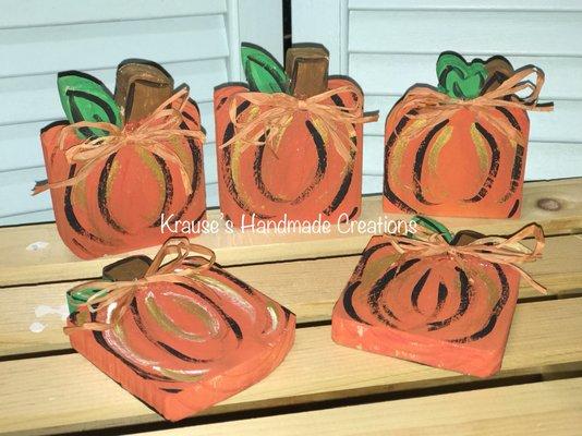 Little wood pumpkins Price : 5.00 for 1