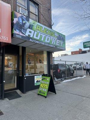 Auto Key Alexis