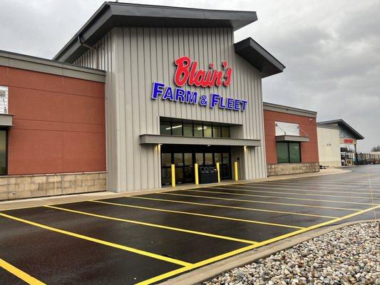 BLAIN'S FARM & FLEET - Holland, MI