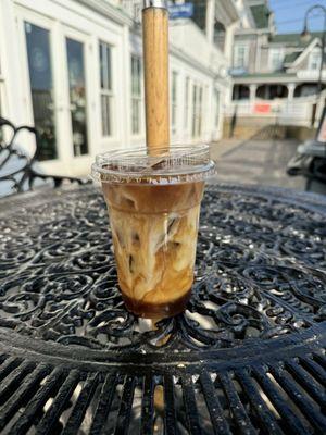 Iced Latte with oatmilk and vanilla