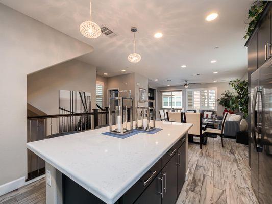 Jacqueline Brown - Realm Real Estate Group