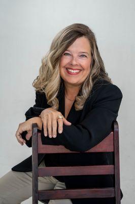 Elishia Carrillo - Realty One Group