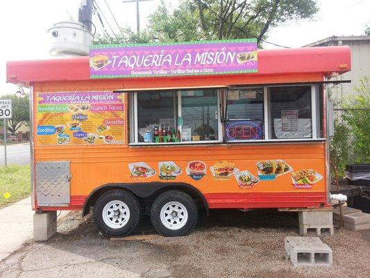 Rica comida los invito a que pasen por el lugar 100%comida mexicana.