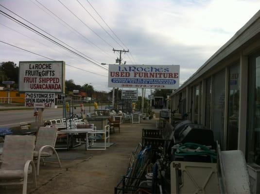 Laroche Fruit & Gifts