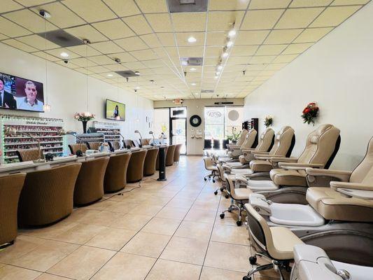 Inside Diamond nail spa