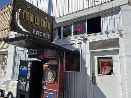 Moon Arcade