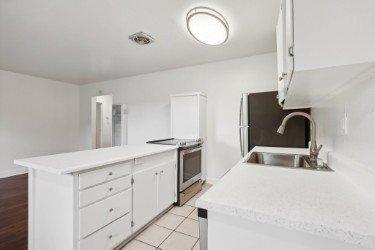 Lorenzo Commons Apartments