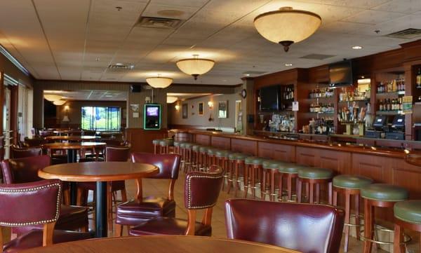 Open and spacious bar