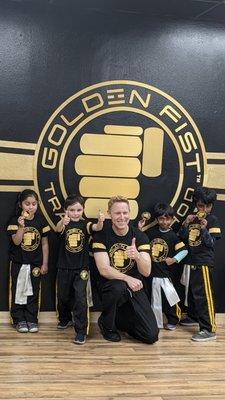 Golden Fist™ Martial Arts for kids/teens 5-15 years old. Kung Fu, Kenpo Karate and Qi Gong!