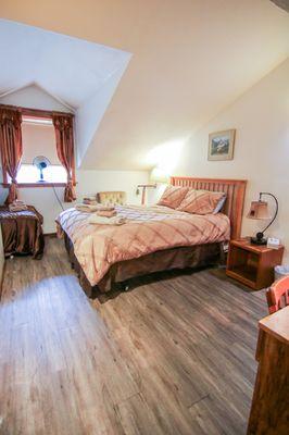 7 Gables Inn & Suites