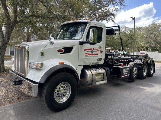 DUMPSTER ROLL-OFF TRUCK