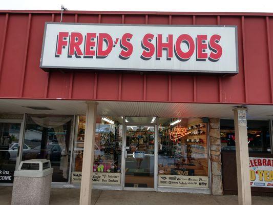 WELCOME TO FRED'S !!!