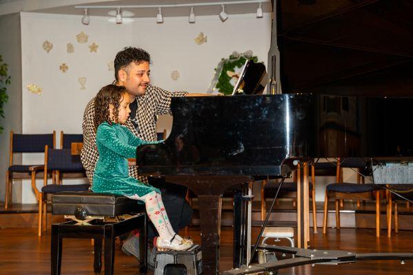 Naji Piano School