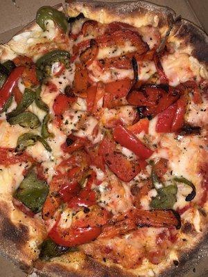 Vegan cheese and grilled pepper pizza