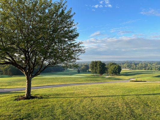 Crystal Highlands is OPEN to the PUBLIC.  Call 636-543-7616 for Tee Times.