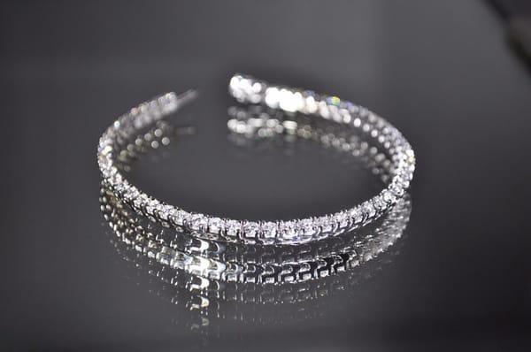Tennis bracelet - 3carats total weight