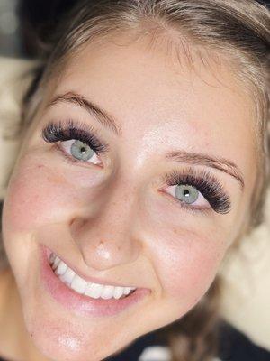 Hybrid Eyelash Extensions