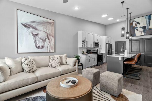 Seabiscuit Corporate Suite - Living Room